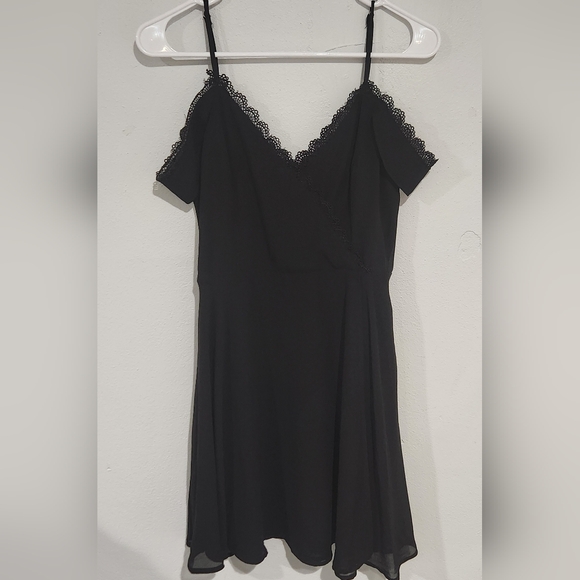 Lulus | "Absolutely Unforgettable Black Lace Off-the-Shoulder Dress" | Size Med - Picture 2 of 5